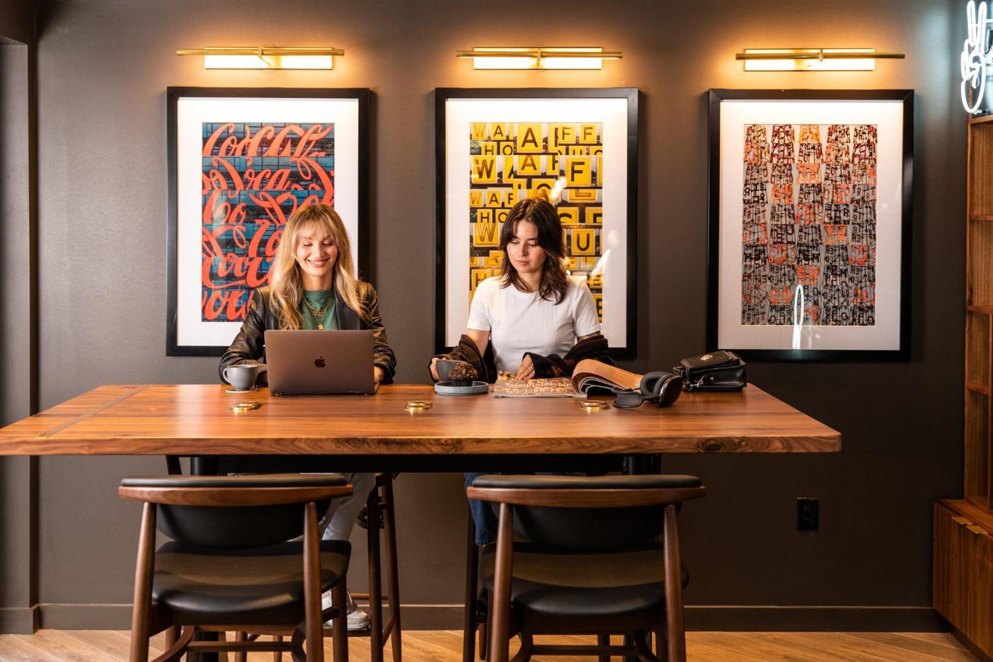 Отель Voco The Darwin - Atlanta Midtown By Ihg Экстерьер фото
